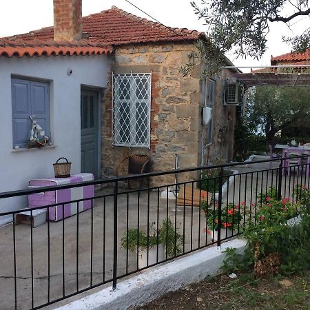 Stam House Leonídion Exterior foto