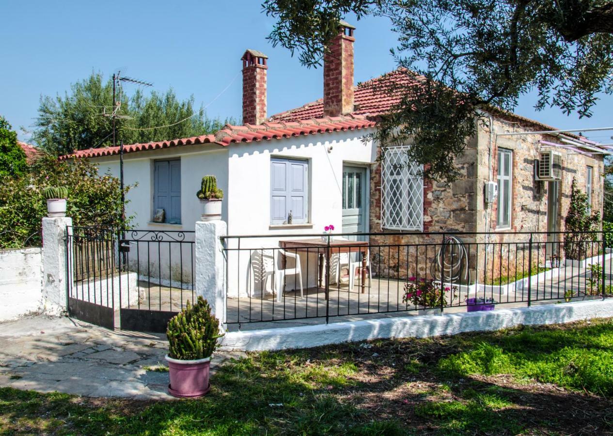 Stam House Leonídion Exterior foto